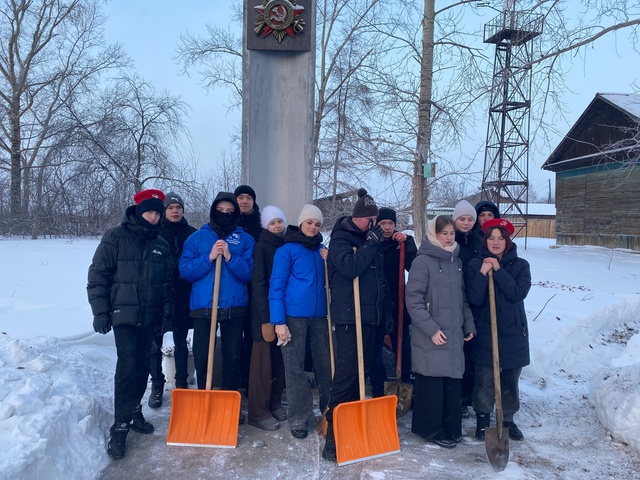 Акция «Чистый памятник».