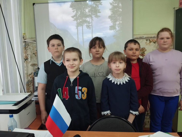 Внеурочное занятие по рассказу В. П. Астафьева "Родные березы"..